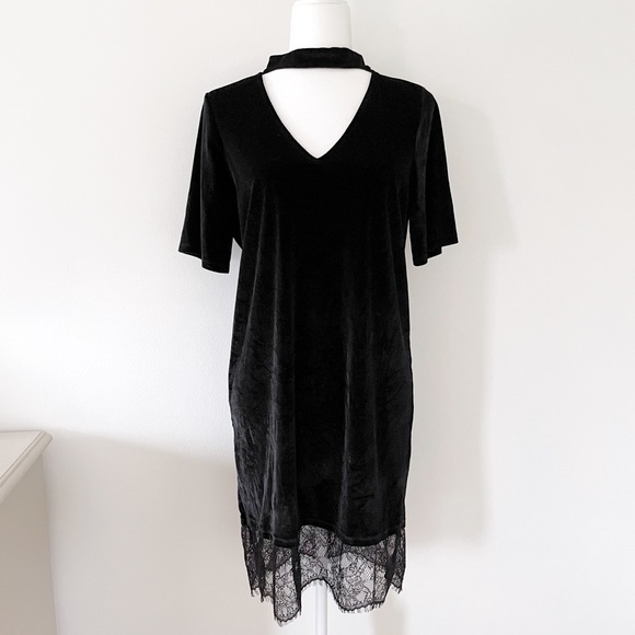 ASOS velvet t-shirt dress with choker neck and lace hem, black, Size 6 - Picture 6 of 9